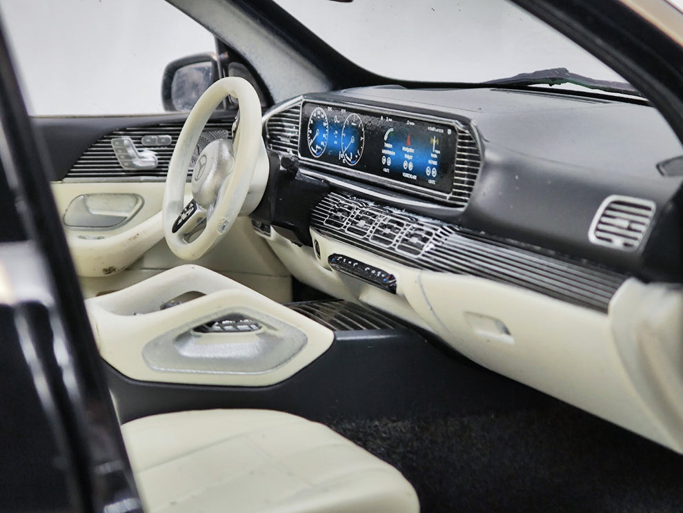 Paragon 1:18 Mercedes-Maybach GLS 600 Silver Diecast Model – Luxury SUV All-Opening Collector Car