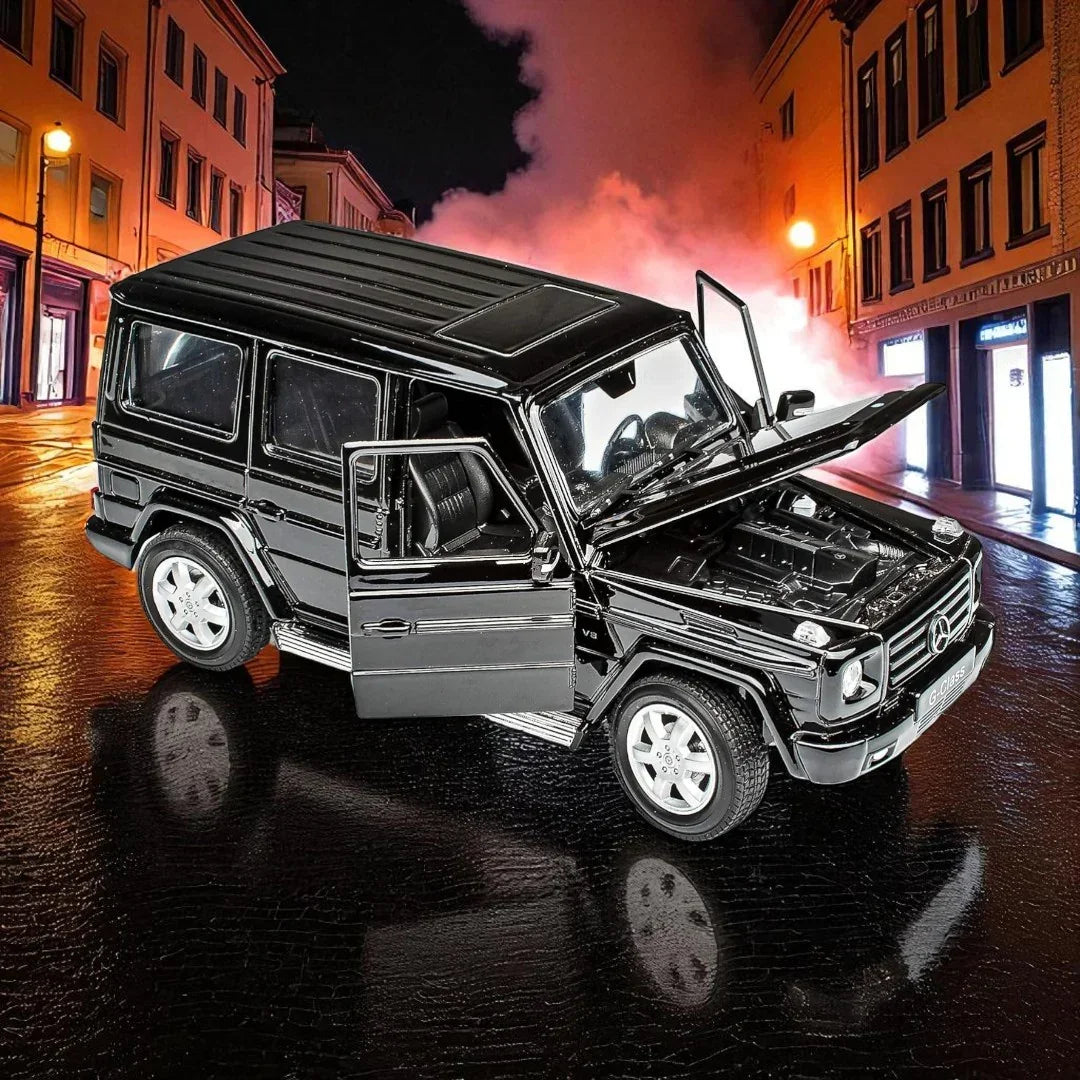 Welly 1:24 Mercedes-Benz G-Class Diecast Model – Black | Openable Doors (24012)