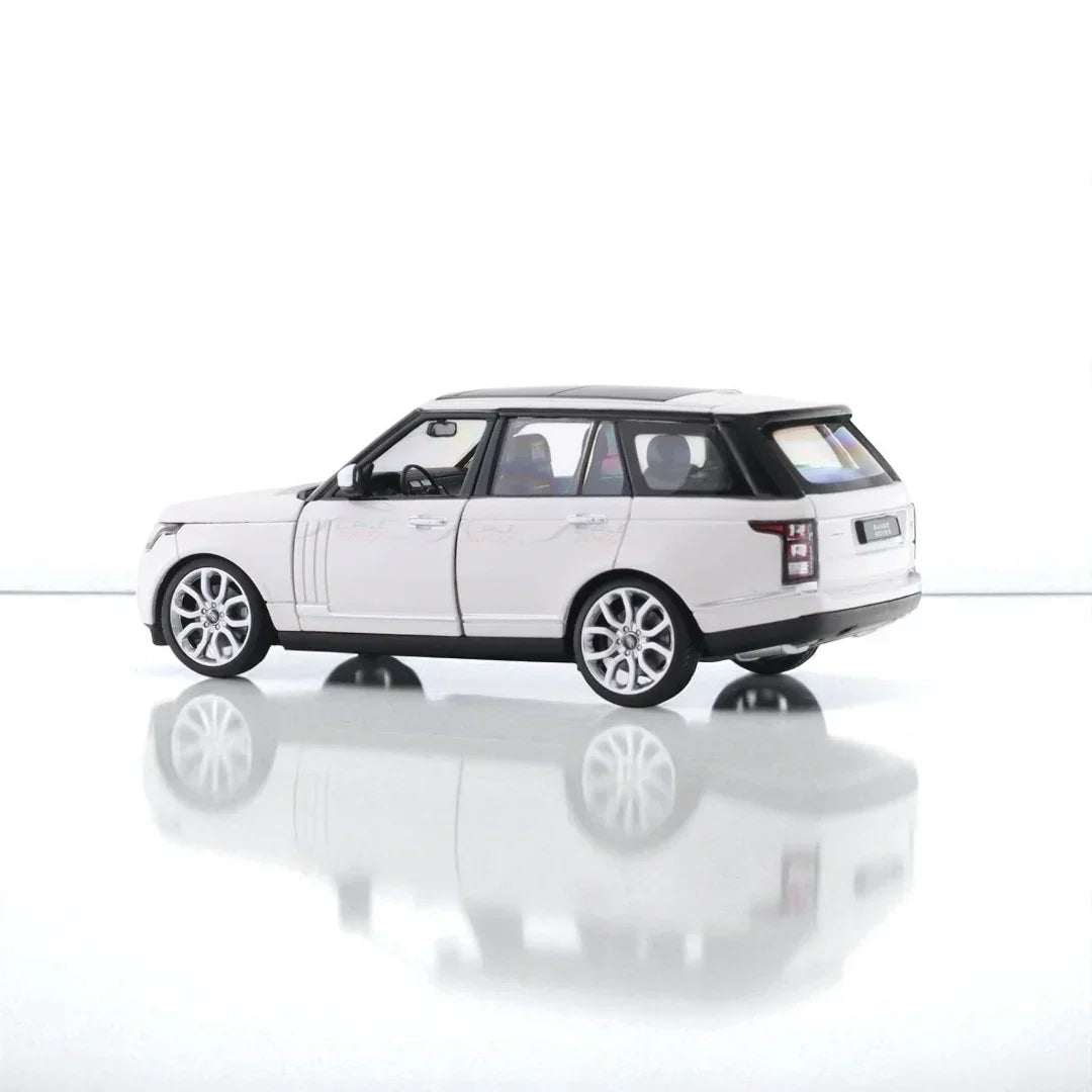 Rastar 1:24 Land-Rover Range Rover Die-Cast Model Car -White (56300)