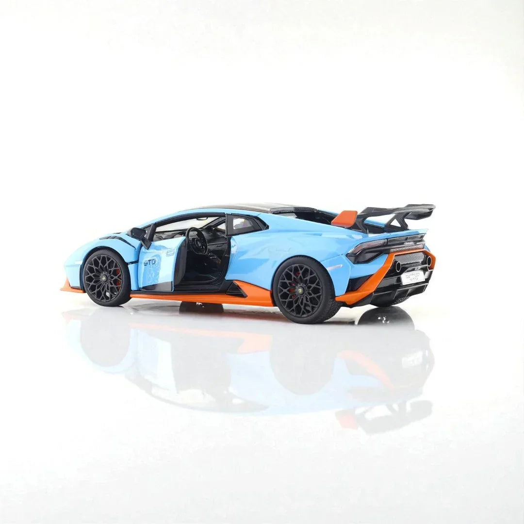 Rastar 1:18 Lamborghini Huracán STO Diecast Model Car – Blue (63800)