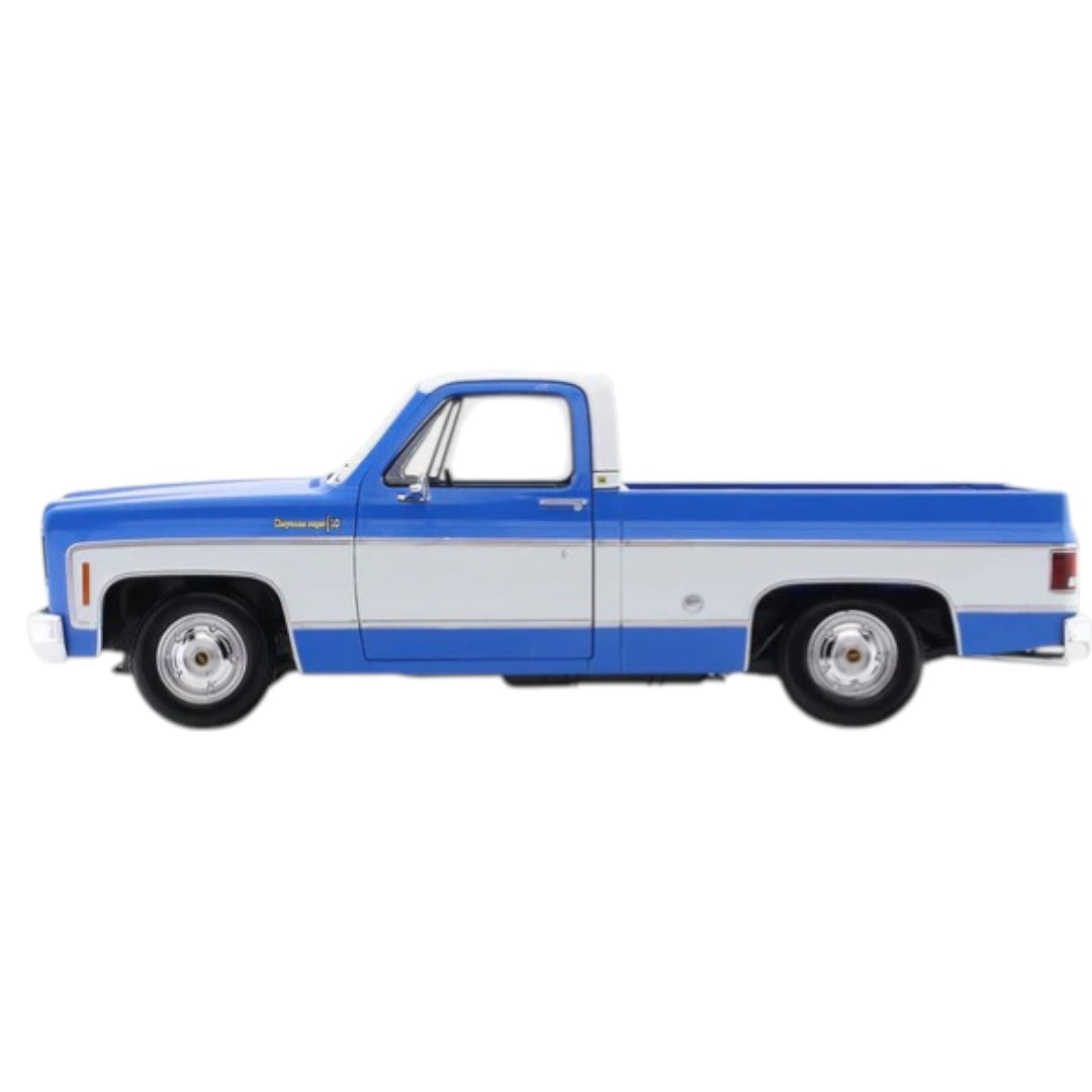 Maisto 1:18 1974 Chevrolet C10 Cheyenne Super Pickup Truck Diecast Model – Special Collection