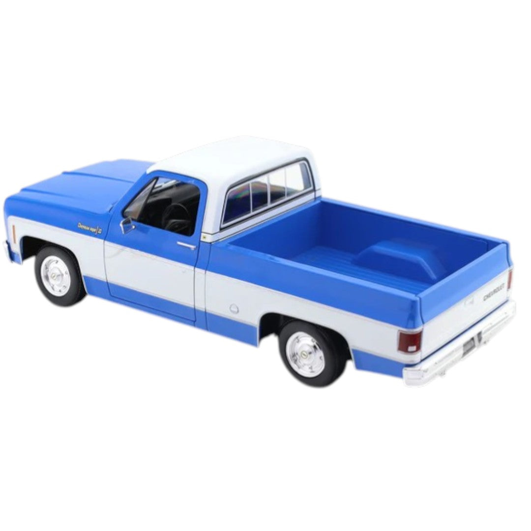 Maisto 1:18 1974 Chevrolet C10 Cheyenne Super Pickup Truck Diecast Model – Special Collection