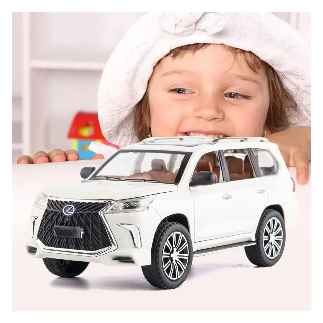 1:24 Lexus LX 570 Luxury SUV Die-Cast Model Car – Zinc Alloy Pull Back Toy Car with Openable Doors, Sound & Light (White)
