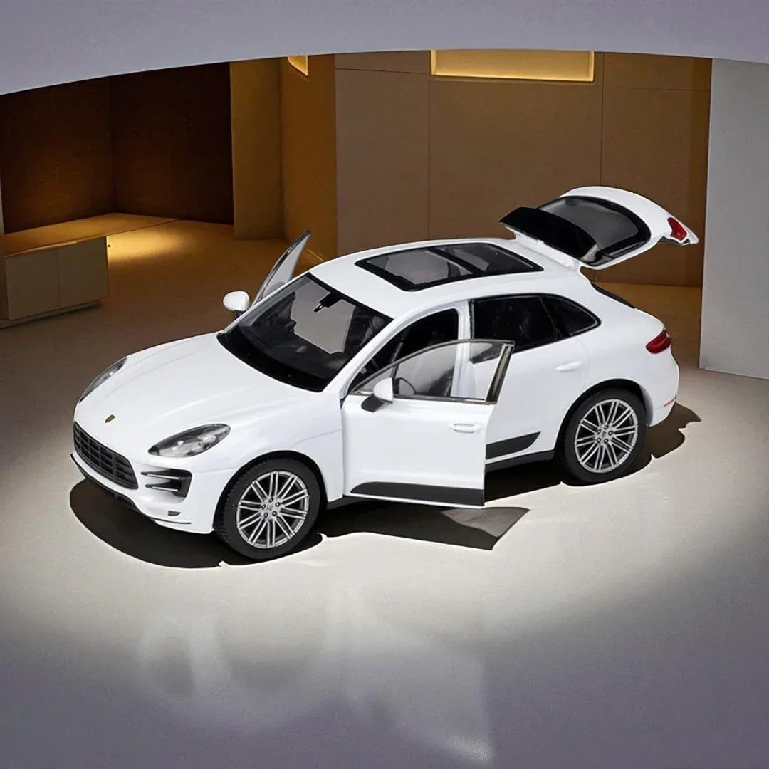 Welly 1:24 Porsche Macan Turbo Die-Cast Model – Openable Doors (24047)
