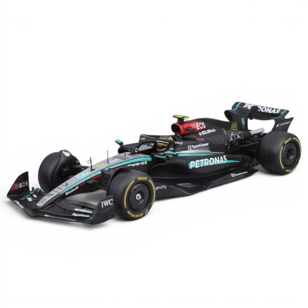 Bburago 1:24 Mercedes-AMG F1 W15 E Performance #44 Lewis Hamilton Model Kit (2024) | Licensed Formula 1 Diecast Scale Model